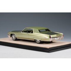 1:43 Масштабная модель CADILLAC Coupe Deville 1971 Cypress Green Metallic