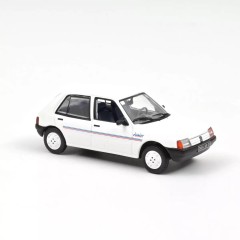 1:43 Масштабная модель PEUGEOT 205 "Junior" 1988 White