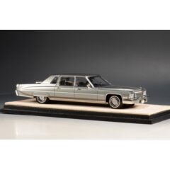 1:43 Масштабная модель CADILLAC Fleetwood 75 Limousine 1973 Park Avenue Gray Poly