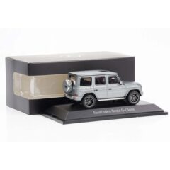 1:43 Масштабная модель MERCEDES-BENZ G-Klasse G 500 AMG Line (W465) 2024 Platinum Magno