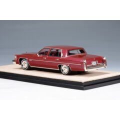 1:43 Масштабная модель CADILLAC Sedan Deville 1983 Carmine Metallic
