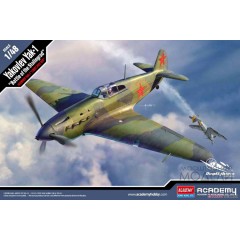 1:48 Сборная модель Авиация  Yakovlev Y@k-1 Battle of Stalingrad
