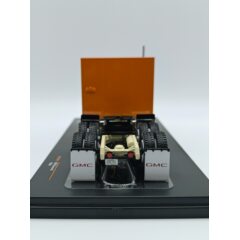 1:43 Масштабная модель седельный тягач GMC General 1980 Orange/Beige