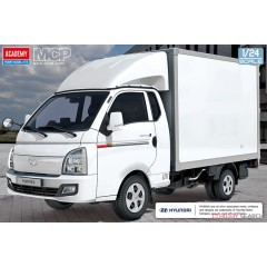 1:24 Сборная модель Автомобили и мотоциклы  Hyundai Porter II Box Truck