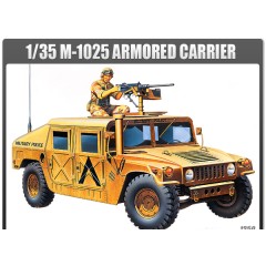 1:35 Сборная модель Техника и вооружение  M1025 Armoured Carrier