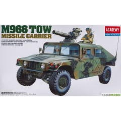 1:35 Сборная модель M966 Hummer Tow