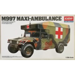 1:35 Сборная модель Техника и вооружение  M997 MAXI AMBULANCE