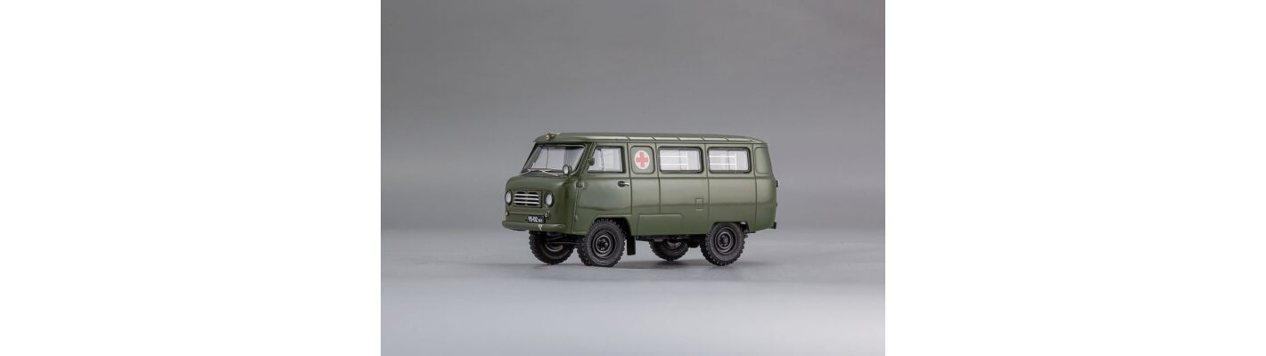 Советский автомобиль тип 450A «Медицинская Помощь» МО СССР от DIP Models!