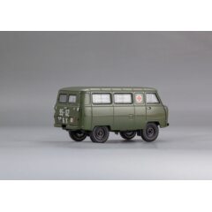 1:43 Масштабная модель Советский автомобиль тип 450A «Медицинская Помощь» МО СССР - 1962 г. (интерьер армейский - 4 носилок)