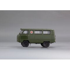 1:43 Масштабная модель Советский автомобиль тип 450A «Медицинская Помощь» МО СССР - 1962 г. (интерьер армейский - 4 носилок)