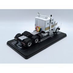 1:43 Масштабная модель седельный тягач FREIGHTLINER Coronado 2012 White/Gold