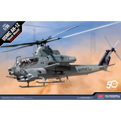 1:35 Сборная модель Авиация  USMC AH-1Z "Shark Mouth"