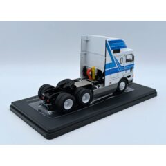 1:43 Масштабная модель седельный тягач INTERNATIONAL Eagle Cabover 1995 White/Blue
