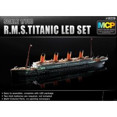1:700 Сборная модель Флот  R.M.S. Titanic + LED SET
