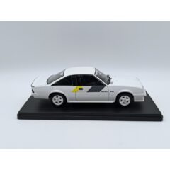 1:24 Масштабная модель OPEL Manta B GSi 1984 White/Grey/Yellow