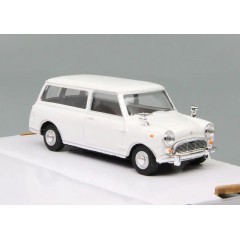 1:43 Масштабная модель Mini Van (white)