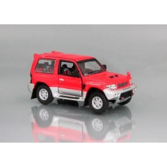1:43 Масштабная модель Mitsubishi Pajero (red)