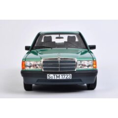 1:18 Масштабная модель MERCEDES-BENZ 190E (W201) 1982 Green Metallic