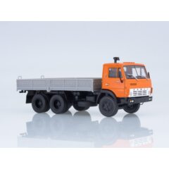 1:43 Масштабная модель КАМАЗ-5320 бортовой