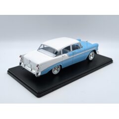1:24 Масштабная модель CHEVROLET Bel Air 1956 Light Blue/White