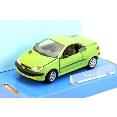 1:43 Масштабная модель Peugeot 206 Cabriolet (green) откр. двери