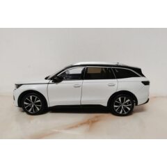1:18 Модель VOLKSWAGEN Tavendor 2022 White м