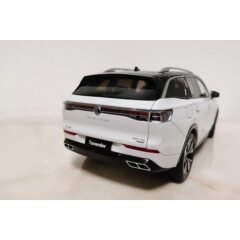1:18 Модель VOLKSWAGEN Tavendor 2022 White м