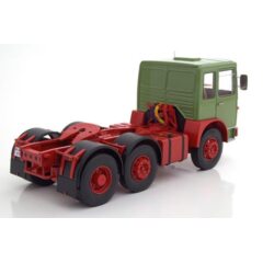 1:18 Масштабная модель седельный тягач MAN 16304 (F7) 1972 Olive