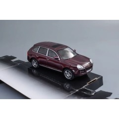 1:43 Масштабная модель Porsche Cayenne S (cherry red)