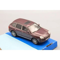 1:43 Масштабная модель Porsсhe Cayenne S (purple red)