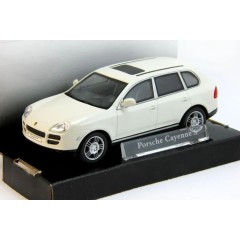 1:43 Масштабная модель Porsсhe Cayenne S (white)