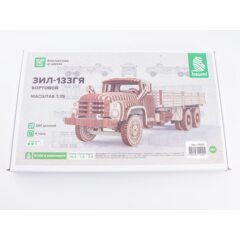1:35 Сборная модель ЗИЛ-133ГЯ бортовой