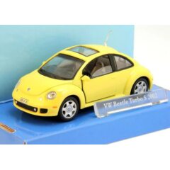 1:43 Масштабная модель Volkswagen Beetle Turbo S 2002 (yellow)