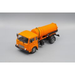 1:43 Kultowe Ciezarowki PRL-u №97 - JELCZ P325 SK-82