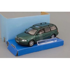 1:43 Масштабная модель Volkswagen Passat B5 Variant (grey)