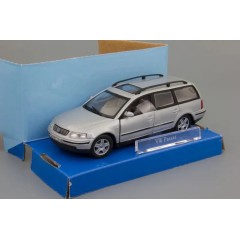 1:43 Масштабная модель Volkswagen Passat B5 Variant (silver)