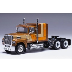 1:64 Масштабная модель седельный тягач FORD LTL-9000 1978 Brown Metallic
