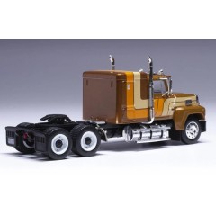 1:64 Масштабная модель седельный тягач FORD LTL-9000 1978 Brown Metallic