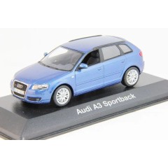 1:43 Масштабная модель Audi A3 Sportback (blue)