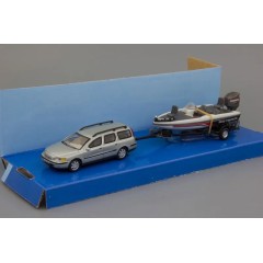 1:72 Масштабная модель Volvo V70 + прицеп с катером
