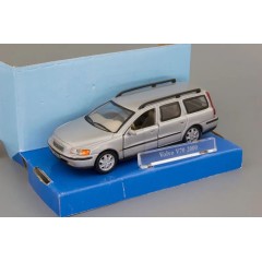 1:43 Масштабная модель Volvo V70 2000 (silver)
