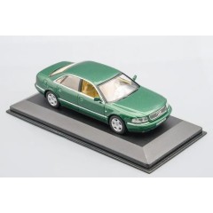 1:43 Масштабная модель Audi A8 D2 sedan green met.