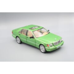1:24 Модель Mercedes-Benz W140, зелёный, 21 см