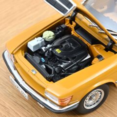 1:18 Масштабная модель MERCEDES-BENZ 450SL Cabriolet (R107) 1975 Cayenne Orange