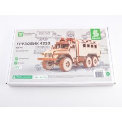 1:35 Сборная модель Грузовик 4320 кунг