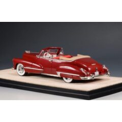 1:43 Масштабная модель CADILLAC Series 62 Convertible (открытый) 1947 Maroon Metallic