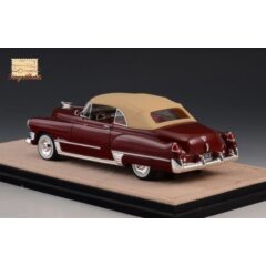 1:43 Масштабная модель CADILLAC Series 62 Convertible (закрытый) 1949 Maroon