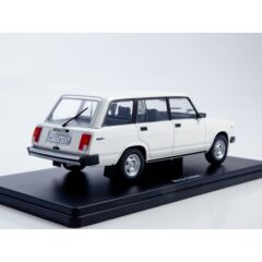 1:24 Легендарные Советские Автомобили №102 - Волжский-21044 "Жигули"