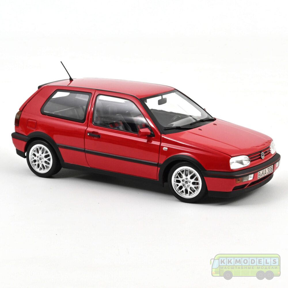 1:18 Масштабная модель VW Golf III GTI (3-двери) 1996 Flash Red