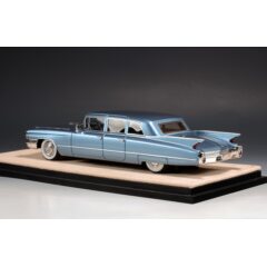 1:43 Масштабная модель CADILLAC Fleetwood 75 Limousine 1960 Hampton Blue Metallic